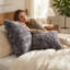 Coussin imprimé animal en fausse fourrure de renard gris brandy-59846049