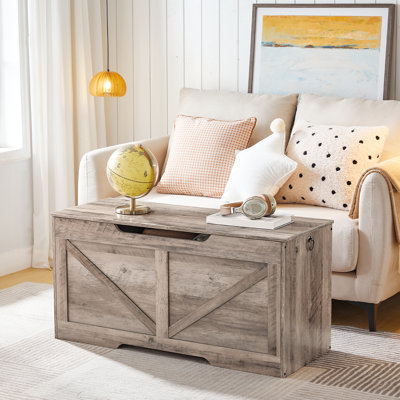 Lingle 39.4'' W Storage Bench with Flip Top Blanket Chest