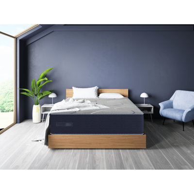 Très grand matelas avec effets rafraîchissants - et gel. La mousse mémoire Gen Ii améliore le sommeil. Technologie double pour un sommeil rapide. Mouvement individuel des bobines. Régule la température. Bleu marine. 79,91 x 73,9