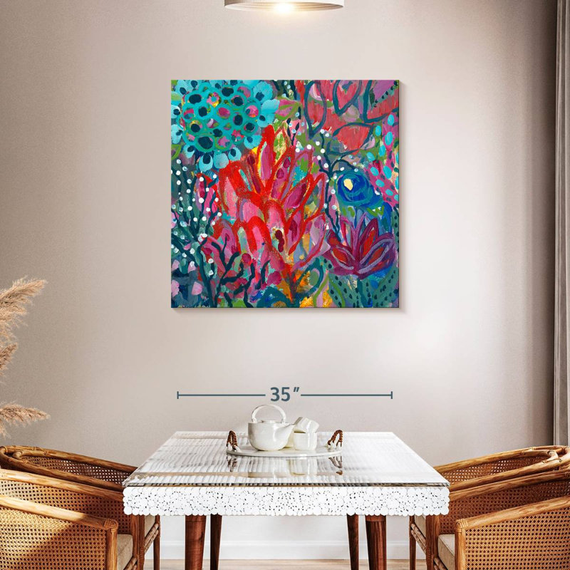Avery Prana, 36" H x 36" W