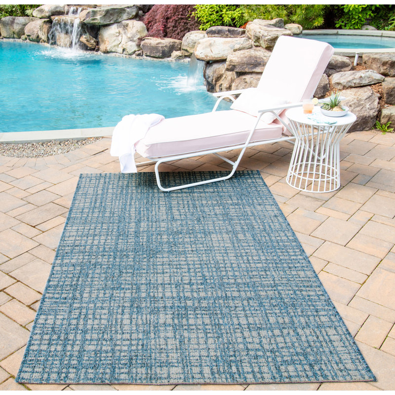 Tapis intérieur / extérieur bleu marine Steppe, Rectangle 3 pi 11 po x 5 pi 7 po