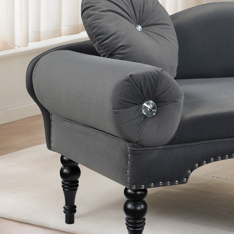 Causeuse l 53,8 po avec garniture cloutée, Gris
