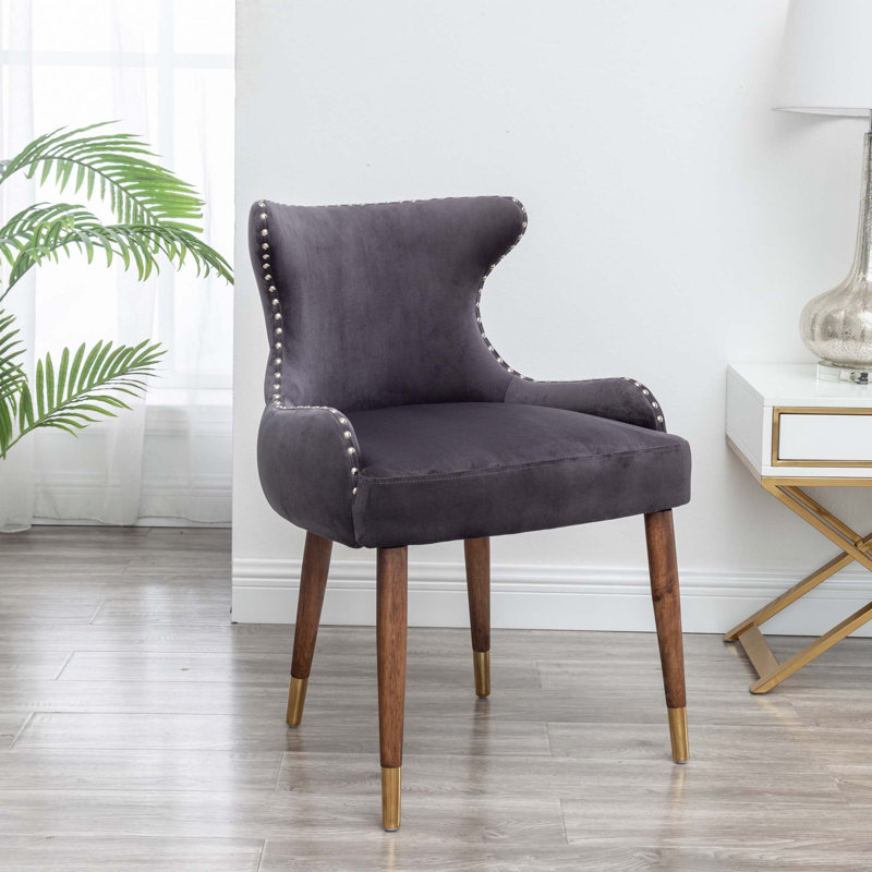 Fauteuil d'appoint en velours et garniture cloutée, Gris