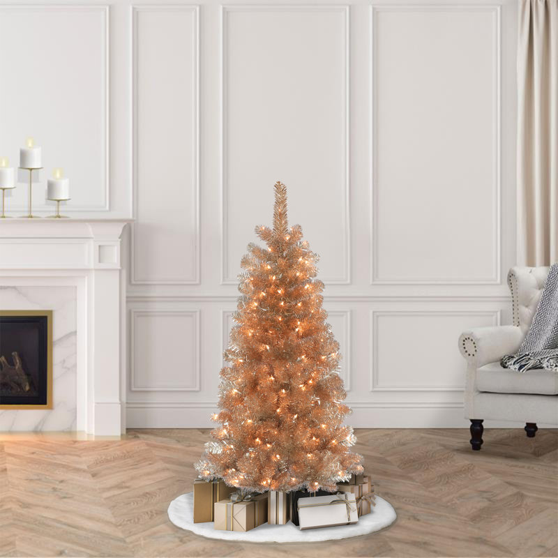 Arbre de Noël artificiel épinette 4,5 pi avec 150 lumières claires / blanches 4,5 pi