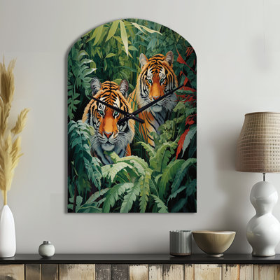 Asian Art Tigers In Jungle VI - Grande horloge murale verte en forme d'arche - forme unique