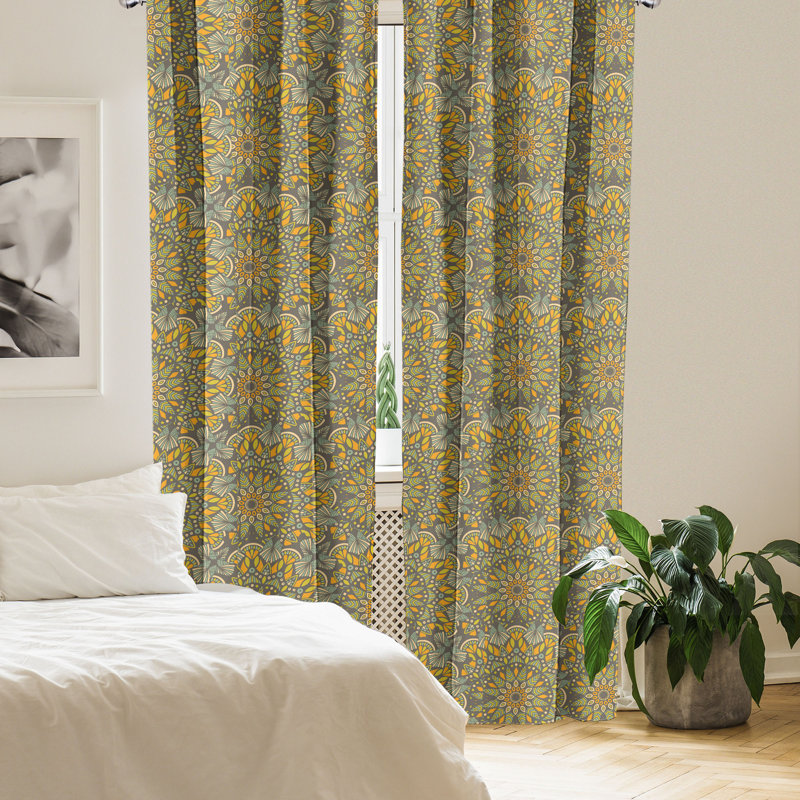 Rideaux à 4 panneaux East Urban Home, médaillon oriental, L 56 po x L 84 po