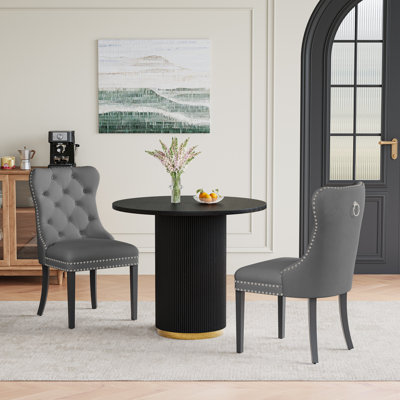 Ensemble de table de salle à manger 3 pièces avec fauteuils à oreilles en velours - Base piédestal, sièges 2, petit espace