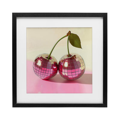 «Retro Disco Cherries Gleam», reproduction encadrée sous verre, design by Creative Studio