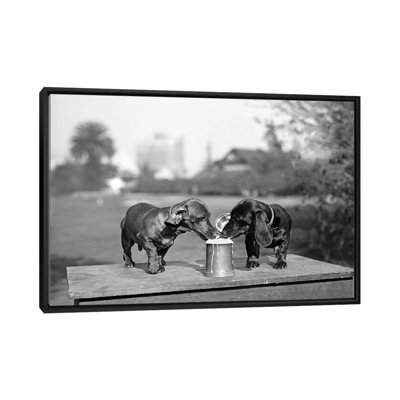 Vintage Images Farmhouse / Country