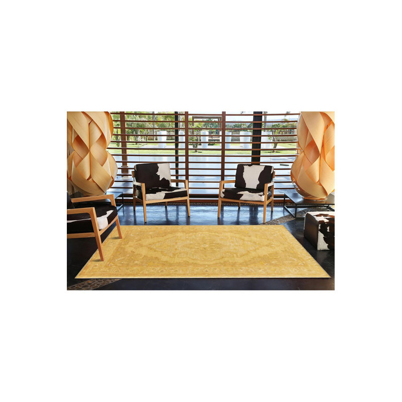 Tapis jaune à motif géométrique lavable, Sous-tapis carré 4 pi 11 po inclus