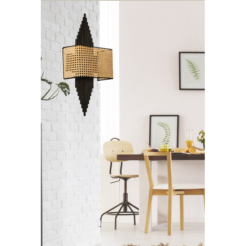 Amaurys LED Wallchiere
