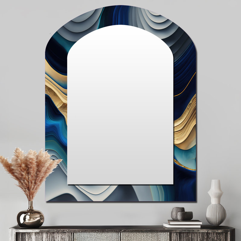 Vibrant bleu et or Agate I - miroir mural arqué transitionnel, miroir décoratif asymétrique moderne, impression d'art en métal