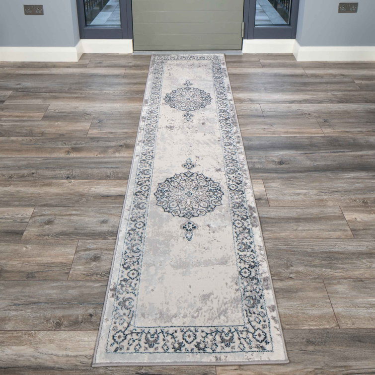 Aniyah Oriental Area Rug
