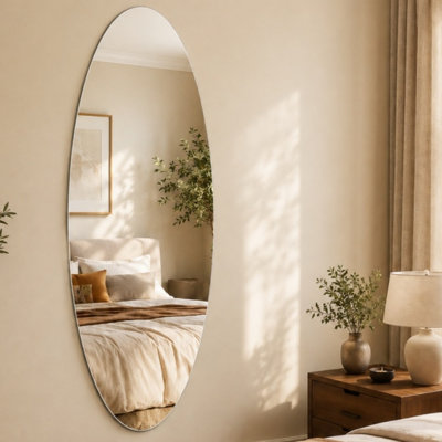 Miroir mural ovale moderne pleine longueur 65 po x 21 po, verre argenté HD sans cuivre incassable, résistant à l'humidité, fixation verticale suspendue ou adhésive pour chambre et salon