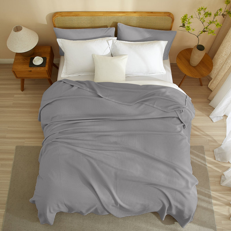 Couverture matelassée toutes saisons texturée, L 86 po x l 68 po, Gris