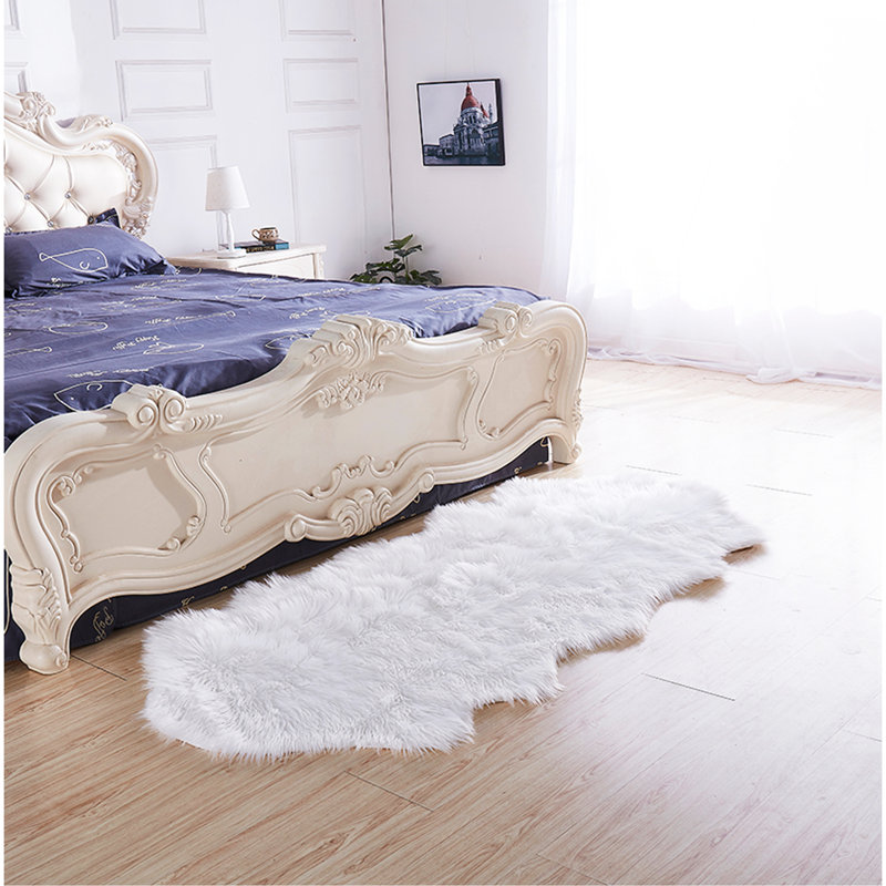 Tapis en fausse fourrure de mouton touffeté à la main, Nouveauté 2 pi 4 po x 3 pi 3 po