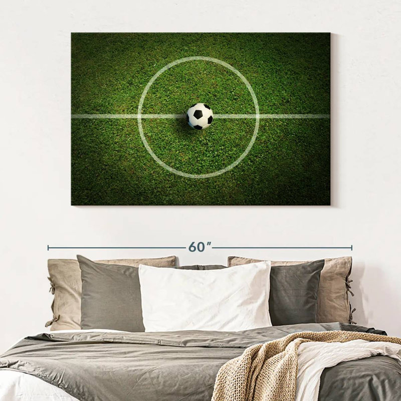 Ballon de football Sireci sur la ligne, H 34 po x l 51 po