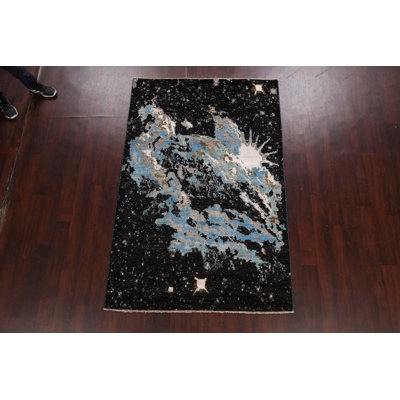 Tapis unique en or, noir et bleu noué à la main nouvel âge 4 pi 8 po x 7 pi 1 po