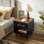 Charmantes tables de chevet modernes de style Mid-Century avec options de rangement polyvalentes
