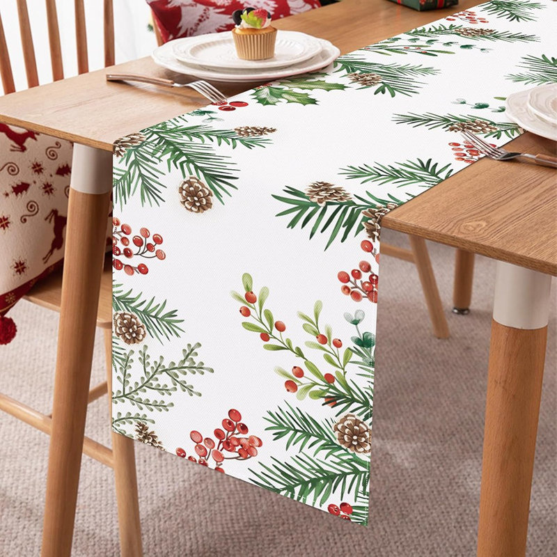 Chemin de table Winter Pine Needle Branches