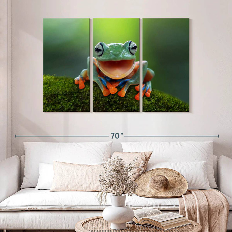 Brampt Happy Tree Frog, 32" H x 50" W
