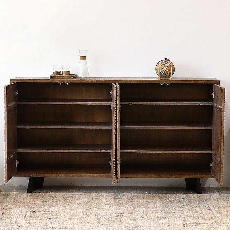 Buffet de style Wabi-sabi