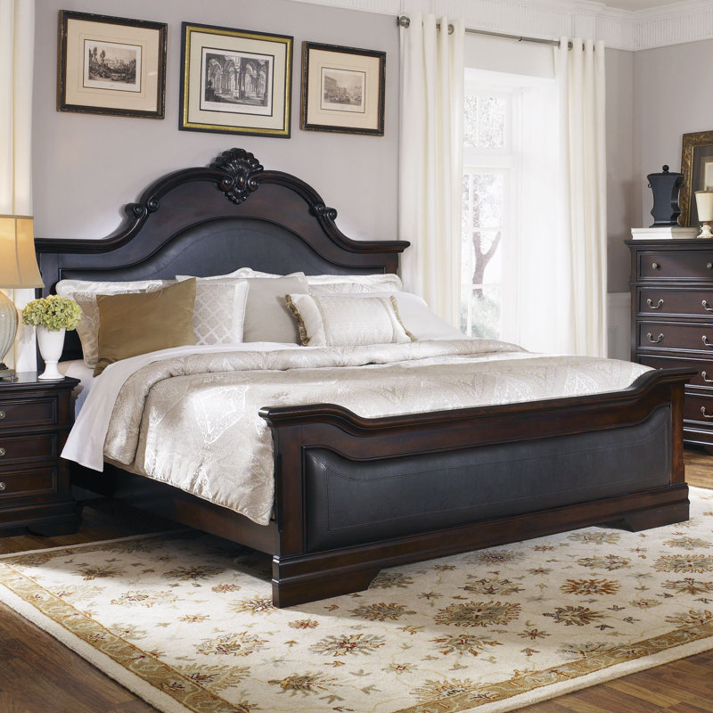 Ensemble de chambre à coucher à panneaux 5 pièces Guyla Charlena, Très grand