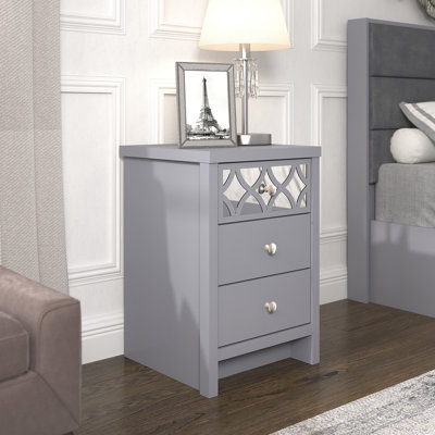 IrisVibe 3 Drawer Bedside Table