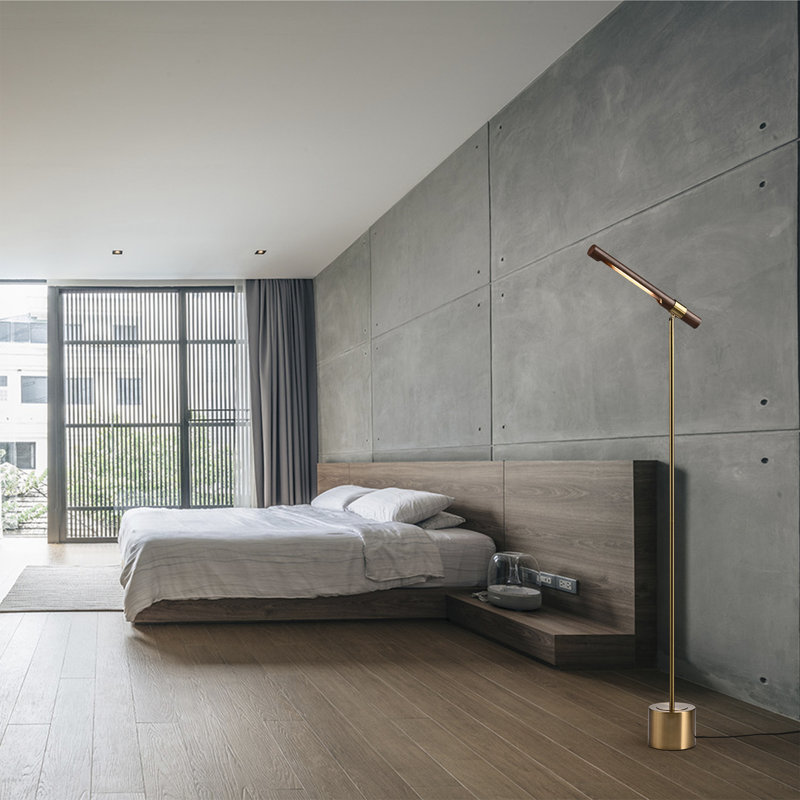 Drevonn 57.1'' Brass Task Floor Lamp