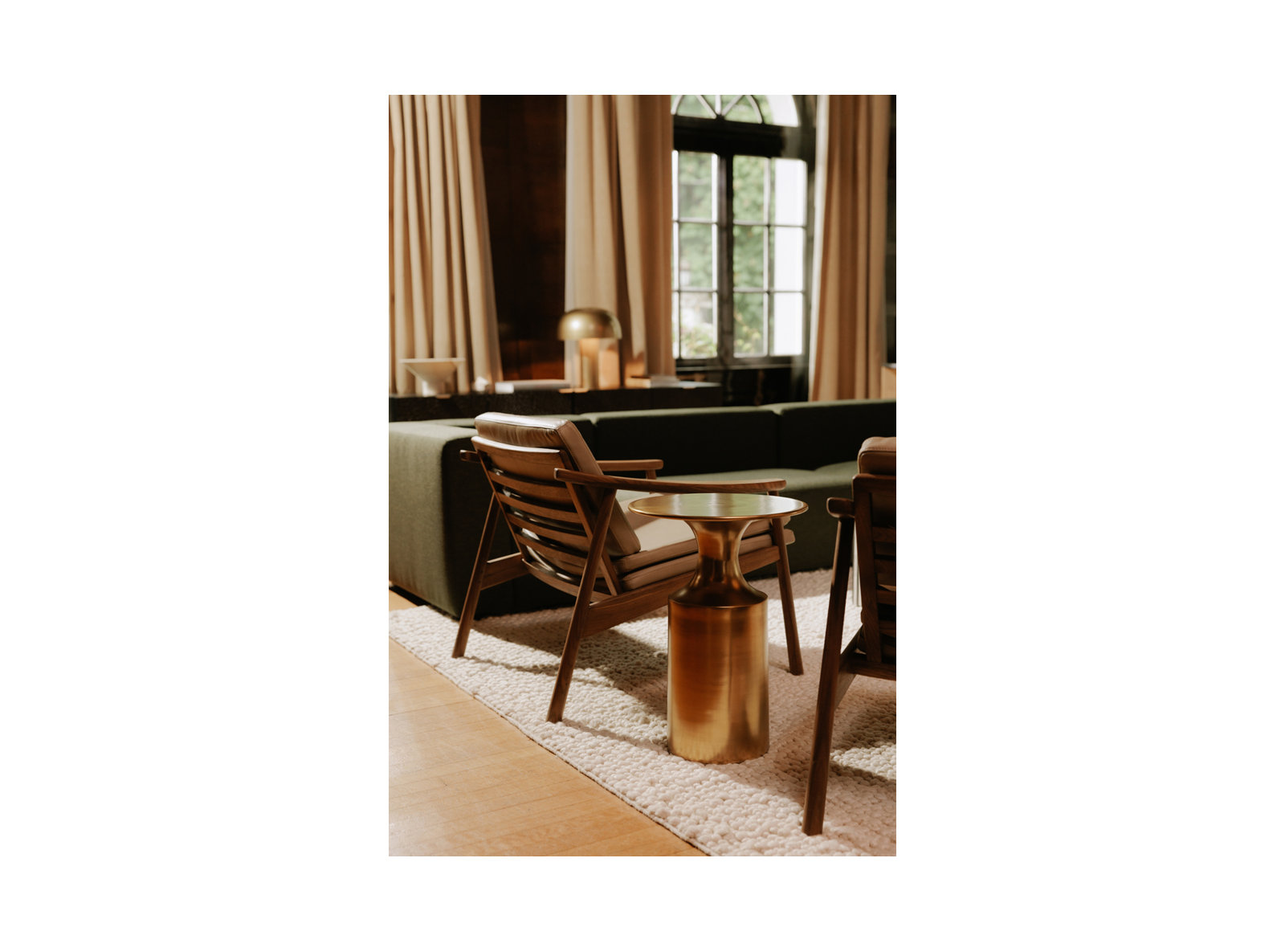 Dafoe End Table, Gold