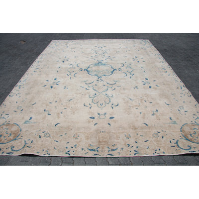 Exquisite Large Size Beige Turkish Rug with Traditional Design for Elegant Home Decor