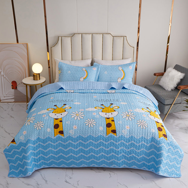  2-Piece Cartoon Giraffe Quilt Set, Twin Coverlet / Bedspread + 1 Sham
