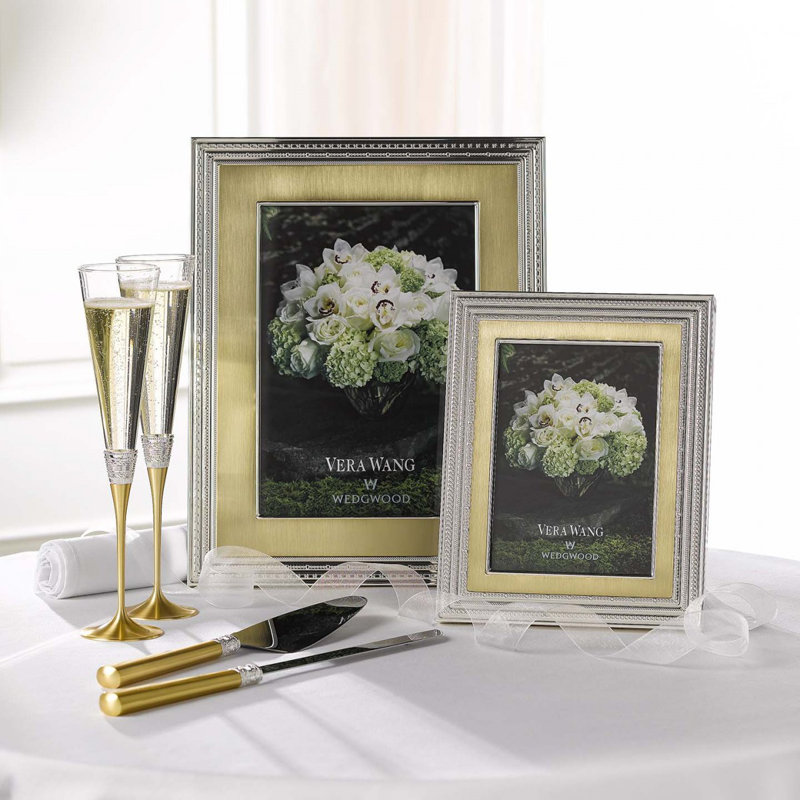 Vera Wang avec flûte en verre Love