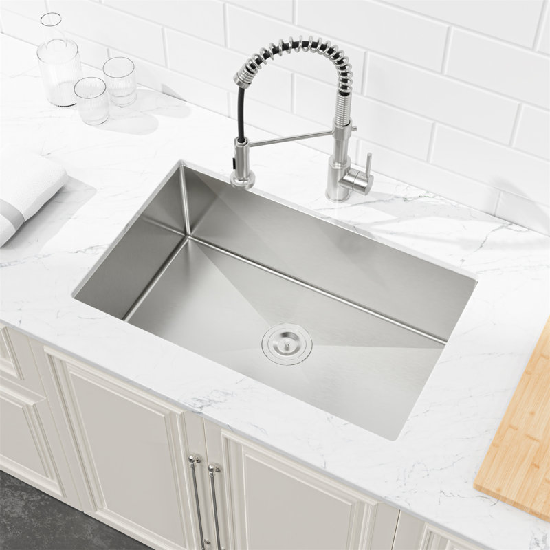Évier de cuisine en acier inoxydable, évier simple encastré 33 po x 19 po en nickel brossé fait à la main, avec bonde et crochet standards américains