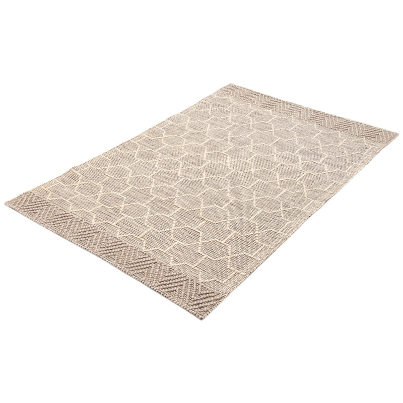 Tapis unique rectangulaire de 4 pi 11 po x 7 pi 9 po Iagulli