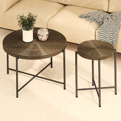 Ensemble de 2 tables basses et tables de bout - Panneau de fibres à densité moyenne imperméable avec revêtement en PVC, conception cylindrique vieillie, pieds en métal noir - charme rustique classique, noyer foncé