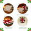 Couronne de Noël pré-illuminée de 61 cm avec minuterie, boules à nœud papillon et baies (fonctionne à piles), décoration rouge et blanche pour porte d'entrée.