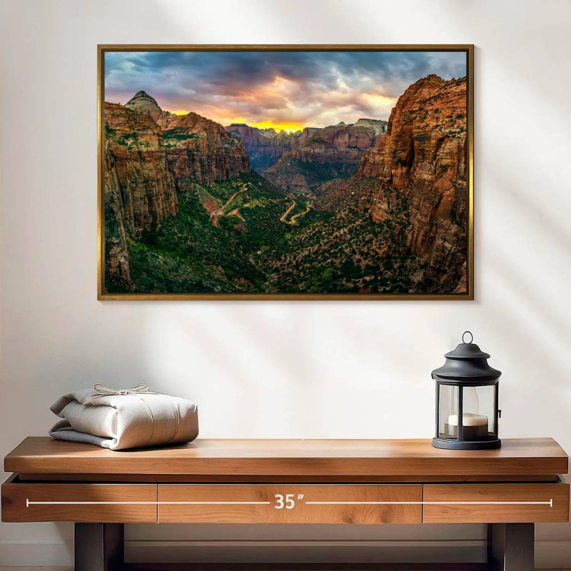 Parc national de Zion au coucher du soleil, Cadre flottant doré, 25 po x 17 po