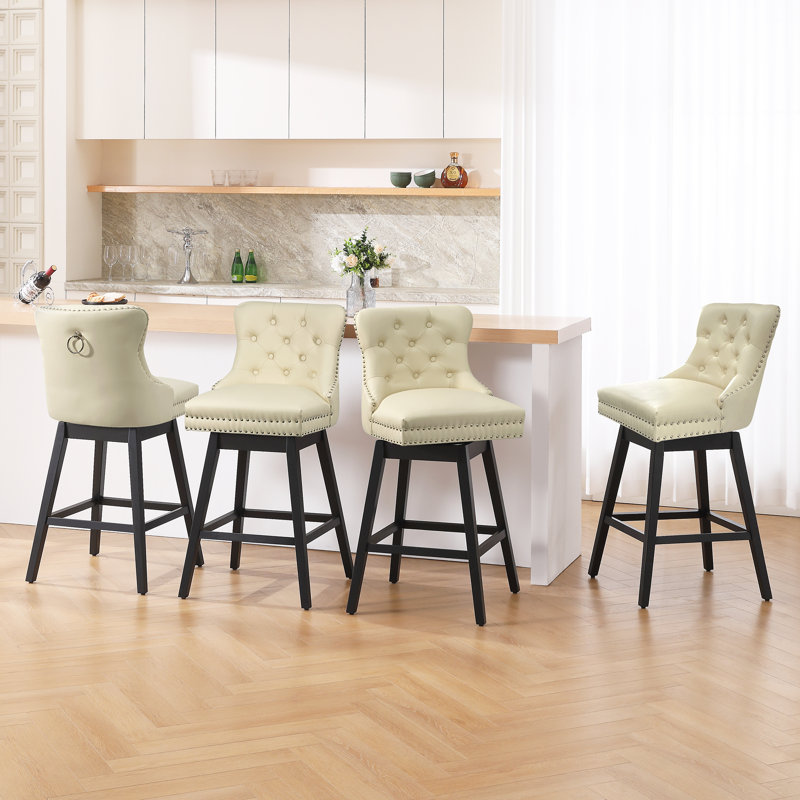 Ensemble de 4 tabourets de bar pivotants, tabourets de bar en cuir de polyuréthane avec devant capitonné à boutons et tirette à anneaux, tabourets de bar d'une hauteur de 30 po avec pieds en bois massif pour îlot de cuisine ou bar, beige