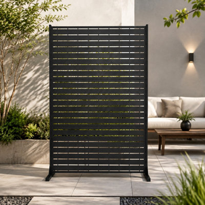 Paravent d'extérieur autoportant extra haut (188 cm) en acier galvanisé, cloison ajourée pour patio, résistant aux intempéries, idéal pour jardin, balcon ou terrasse.