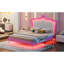 Cadre de lit rembourré à DEL avec tête de lit couronne, rose + blanc, lumières essentielles de chambre à coucher solides et stables et pièce silencieuse rose + blanc