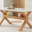 Une table de salle à manger avec espace de rangement-935207606
