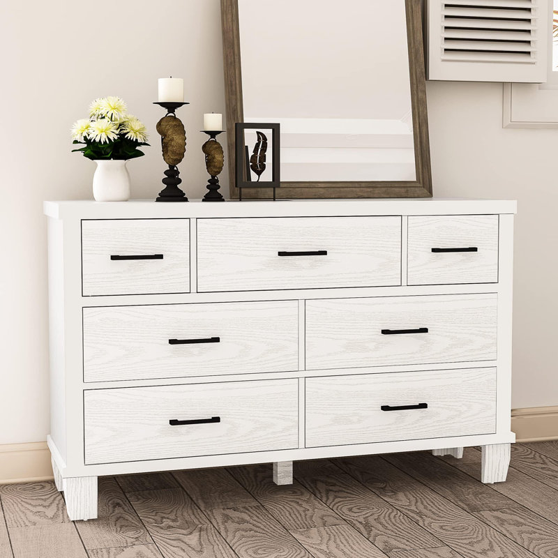 129.8 cm W Chest of 7 Drawers