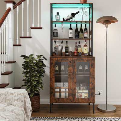 Étagère de boulanger de 66 po avec prise de courant et USB, armoire de bar de style maison de campagne avec lumières DEL et tablettes réglables, support à micro-ondes et rangement pour boissons alcoolisées pour la salle à manger de la cuisine