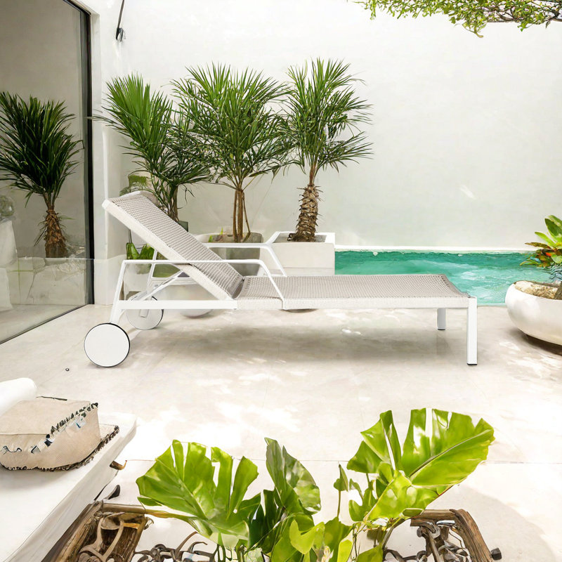 Chaise longue d'extérieur en alliage d'aluminium Satasha