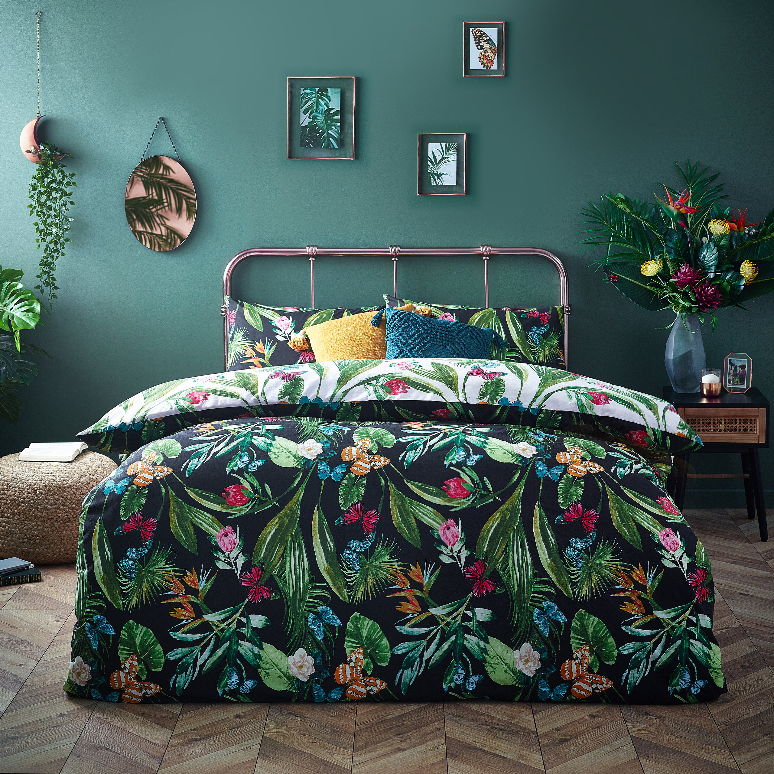 Botanical Leaves Duvet Cover Set in Green by Catherine Lansfield