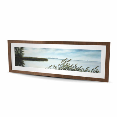 «Quiet Lake» - chambre à coucher contemporaine encadrée avec motifs décoratifs