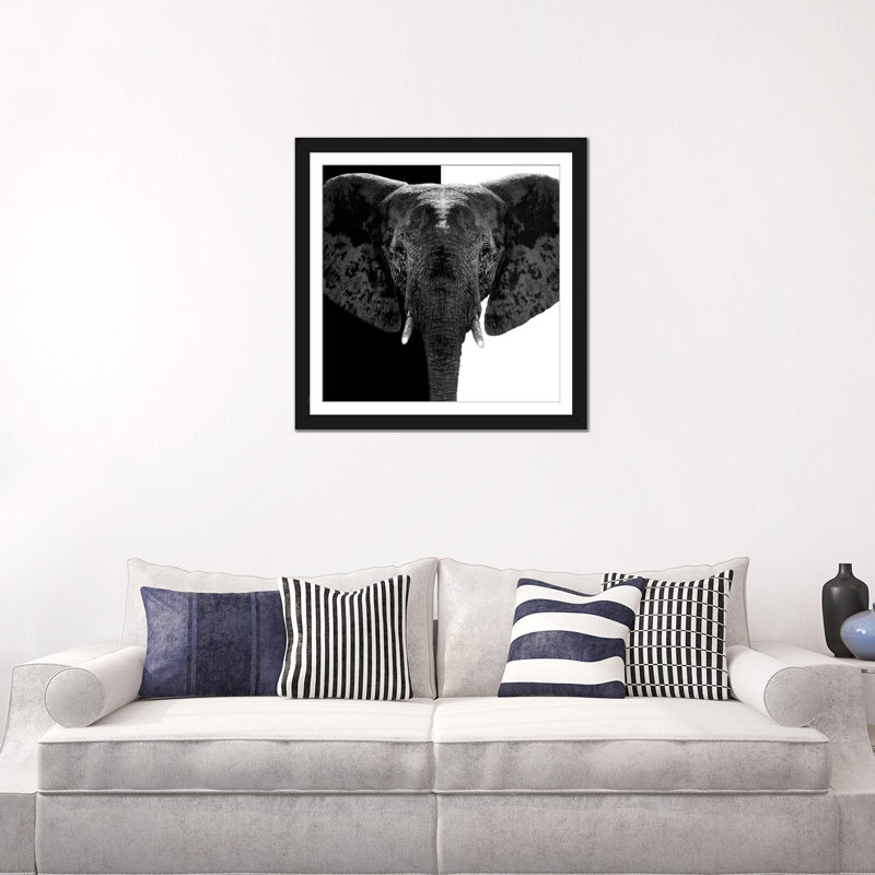 Safari Profile Series, reproduction de photo sur toile tendue en noir et blanc, Papier d'art encadré noir, Blanc