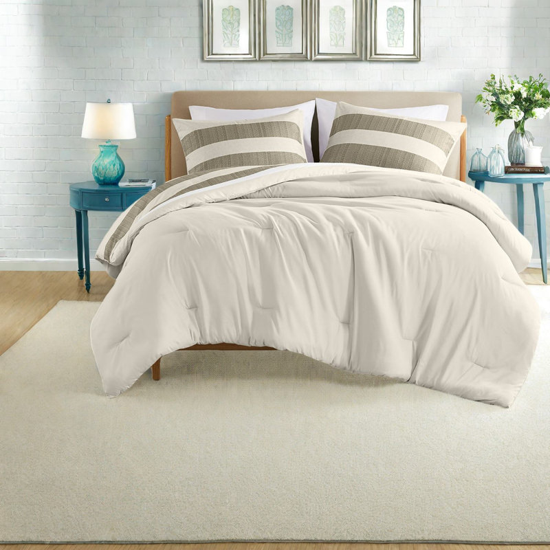 Comfortable 3-piece Bedding Sets, Polyester Stripe Design, Year-round Use
