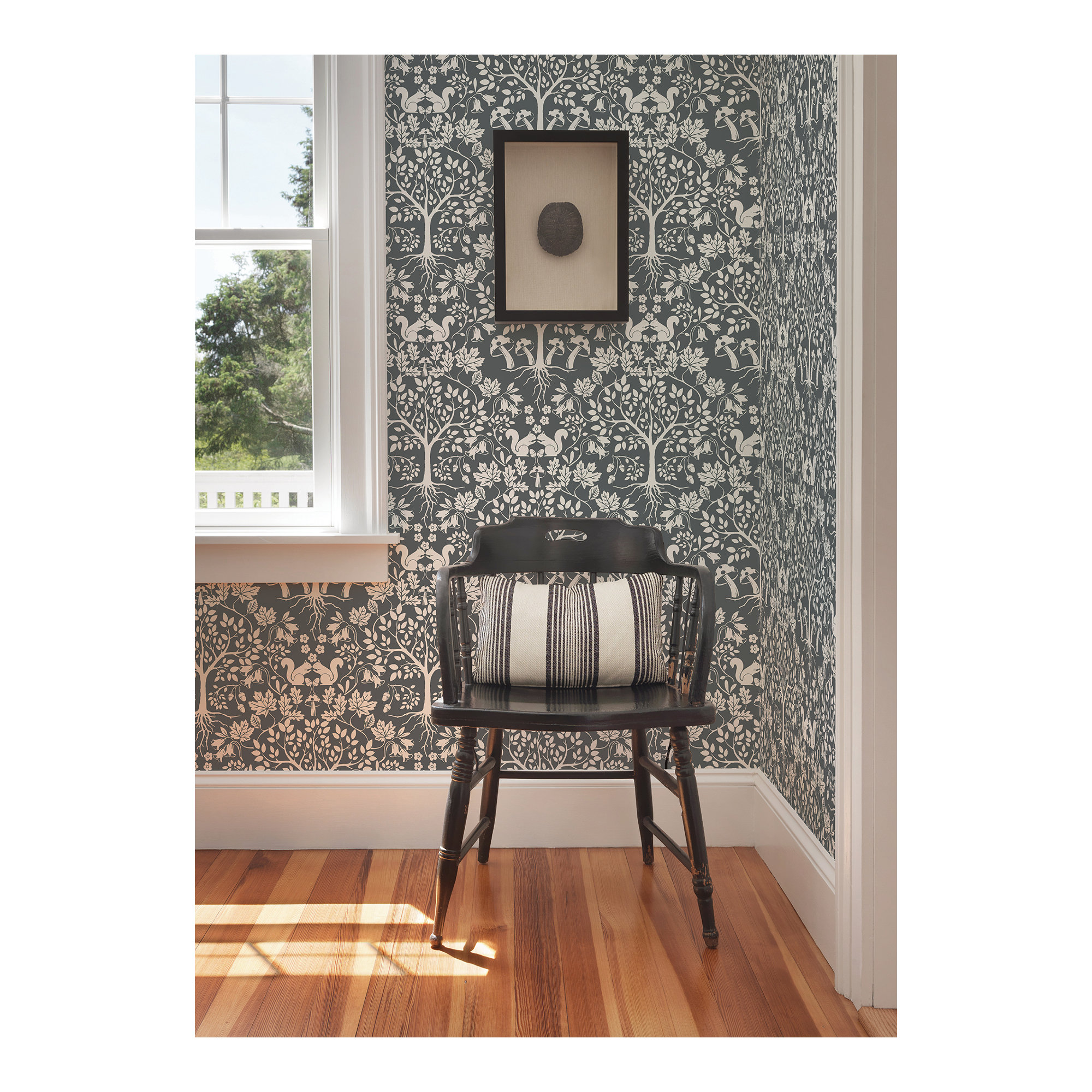 Aimon Floral Wallpaper, Gray